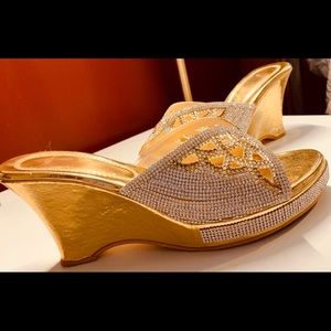 Size 6.5 gold heels for Punjabi suit